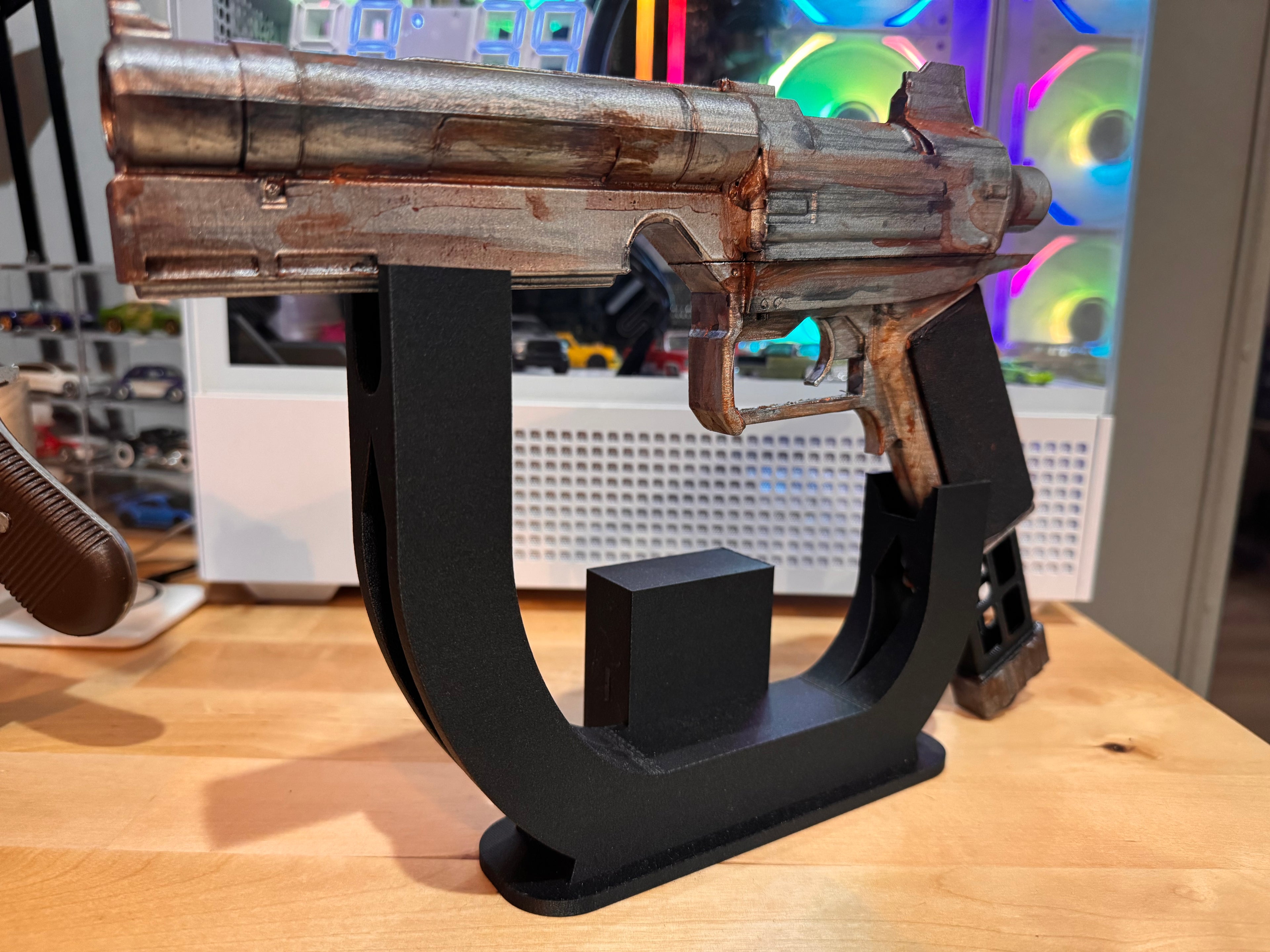 Life-size Venator Arc Raiders Inspired Blaster Model